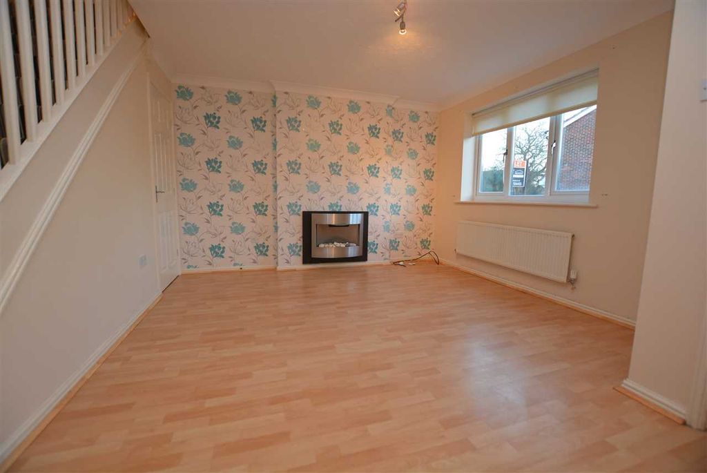 Property photo 2 of 9 Lounge