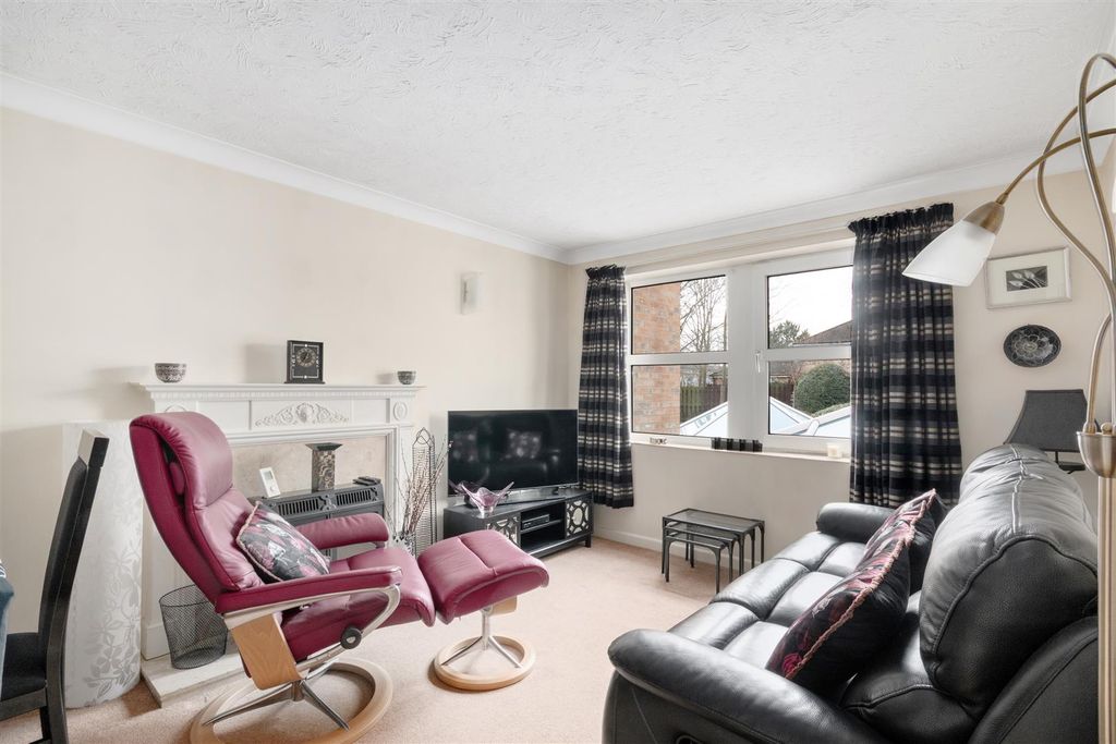 Property photo 2 of 12 Living Room