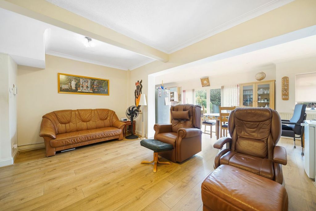 Property photo 2 of 22