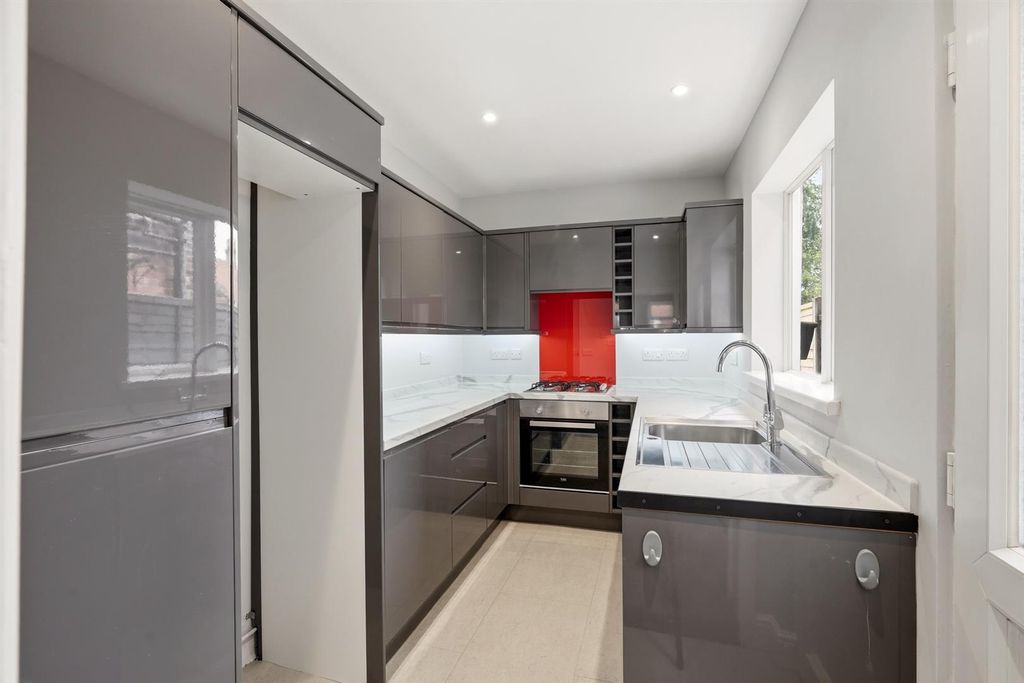Property photo 3 of 15 196-Silverroad-007.Jpg