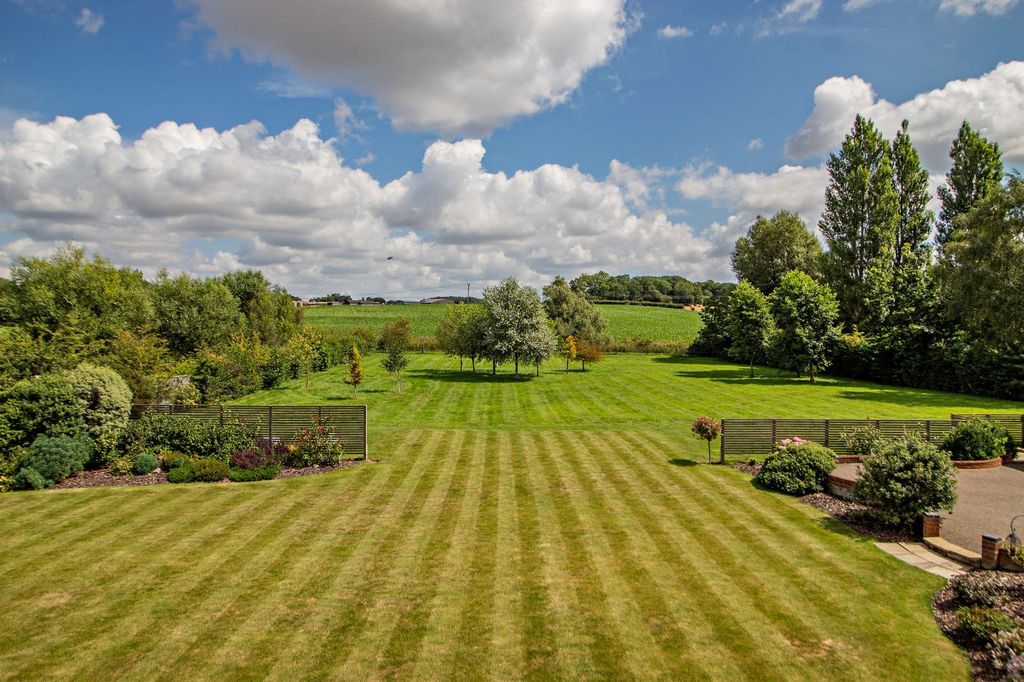 Property photo 3 of 20 Picture No. 03