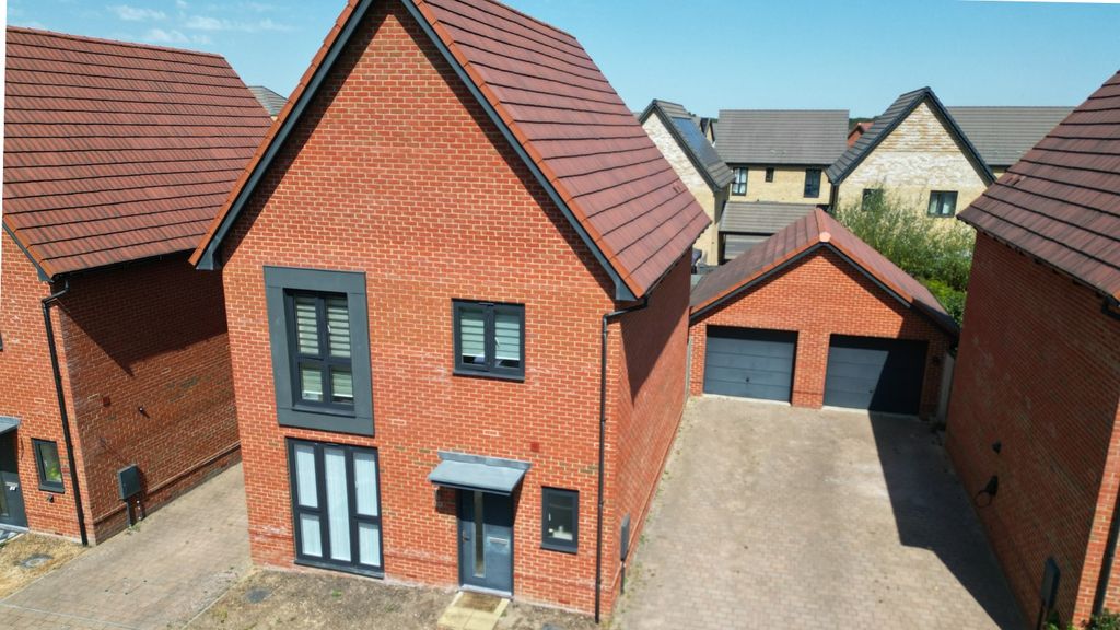 Property photo 1 of 17 5412411