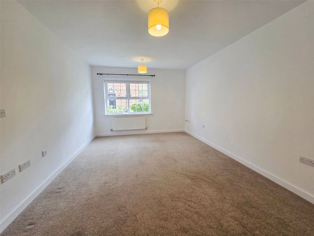 Property photo 3 of 7 Picture No. 17