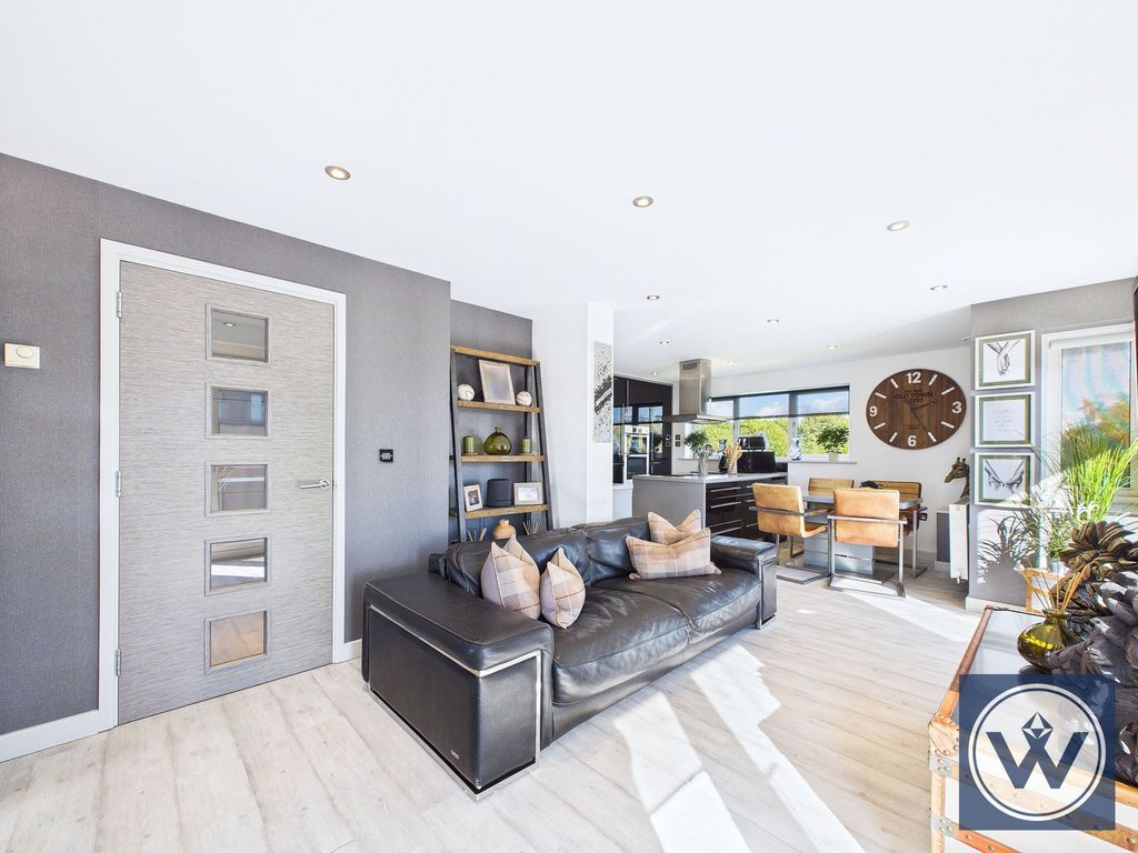 Property photo 3 of 36