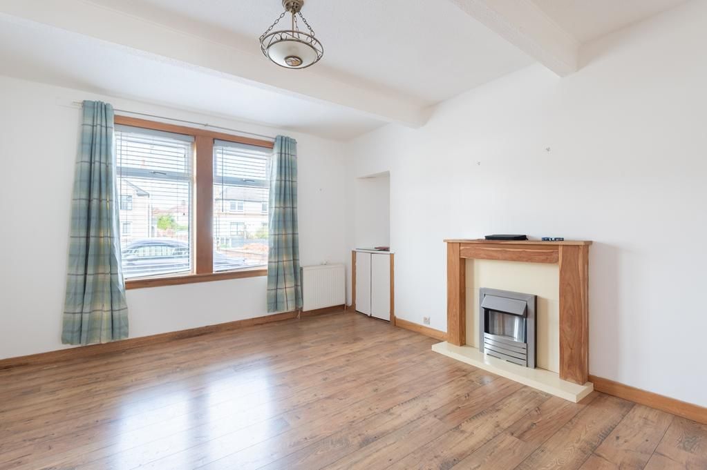 Property photo 3 of 19 Lev1433Seg Living Room.Jpg