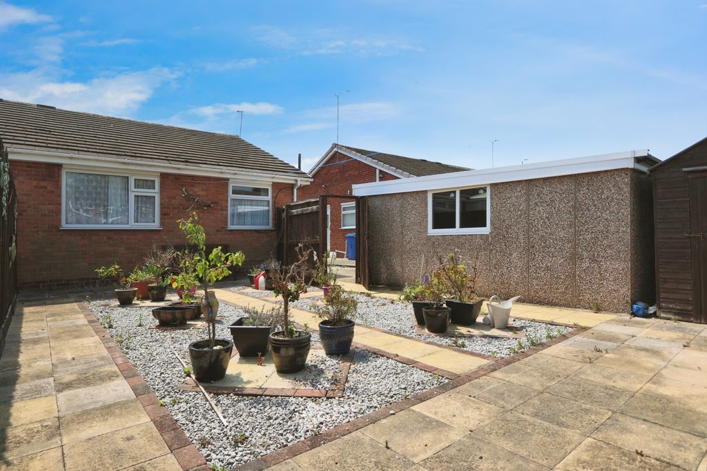 Property photo 2 of 8 4248896