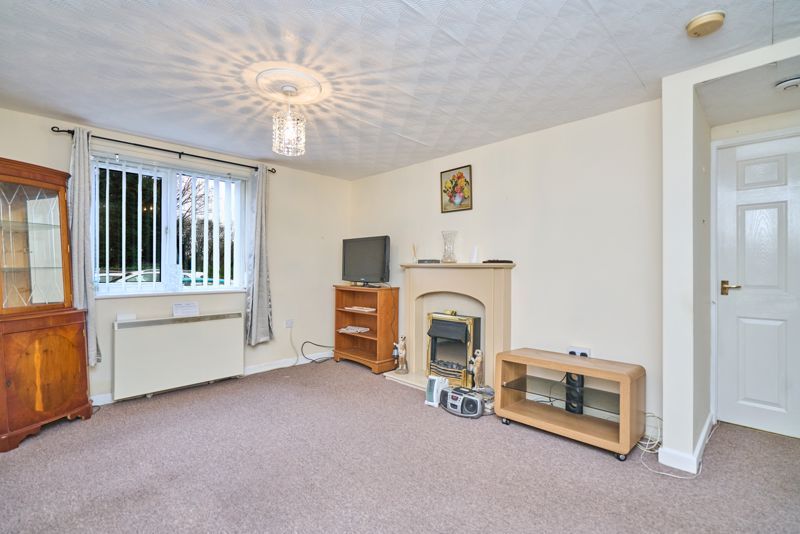 Property photo 3 of 14 Photo 2