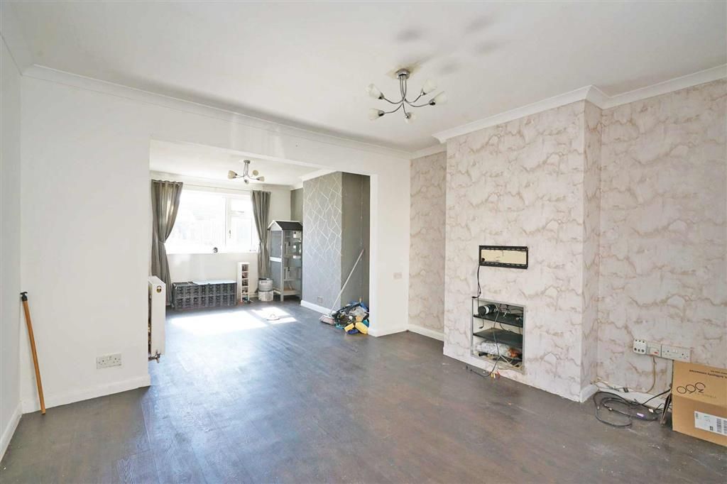 Property photo 3 of 5