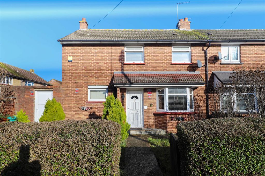 Property photo 1 of 10 External