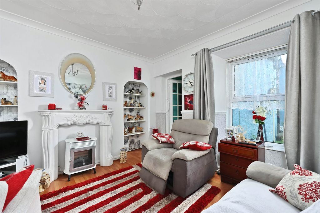 Property photo 2 of 11 Picture No. 03