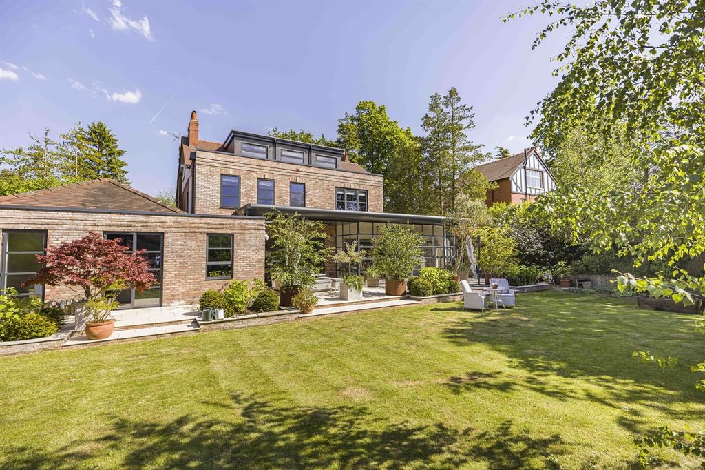 Property photo 3 of 27 Rear