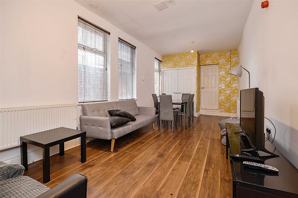 Property photo 2 of 16 Picture No. 22