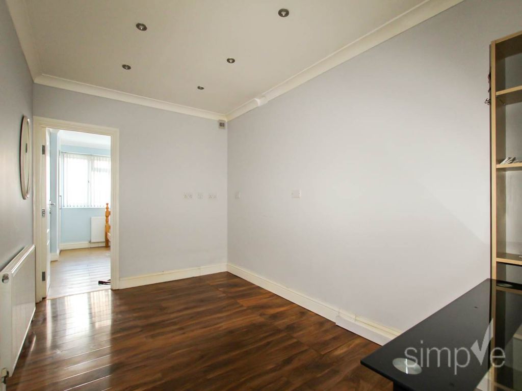 Property photo 2 of 7 Img_4217