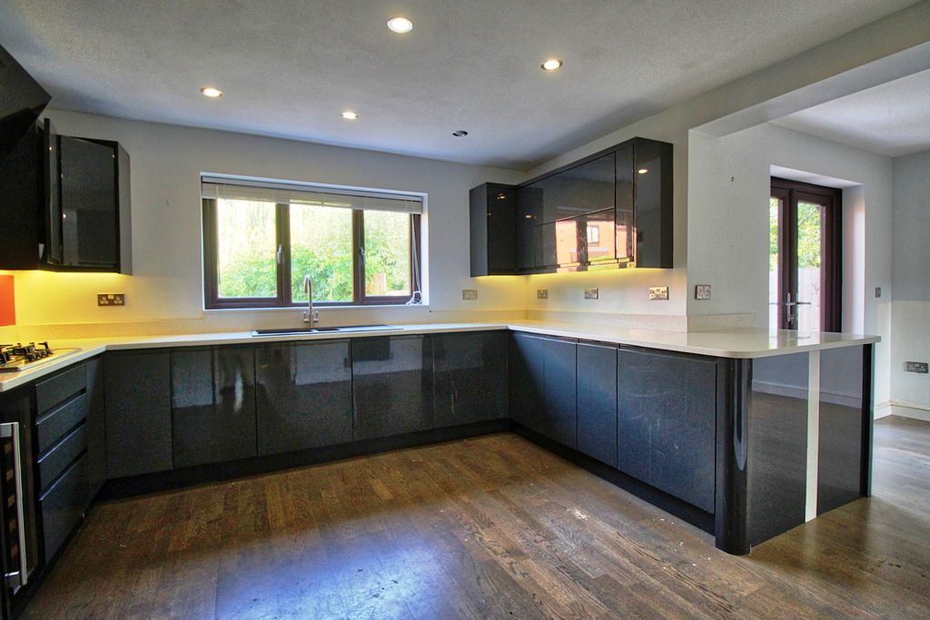 Property photo 3 of 20 Img_4359