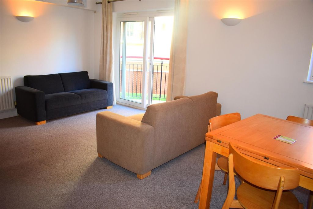 Property photo 2 of 22
