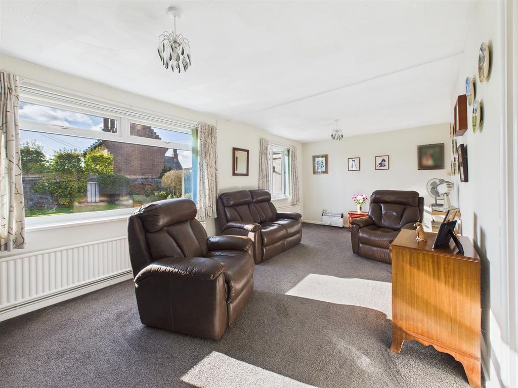 Property photo 3 of 21 Cam04116G0-Pr0271-Still008.Jpg