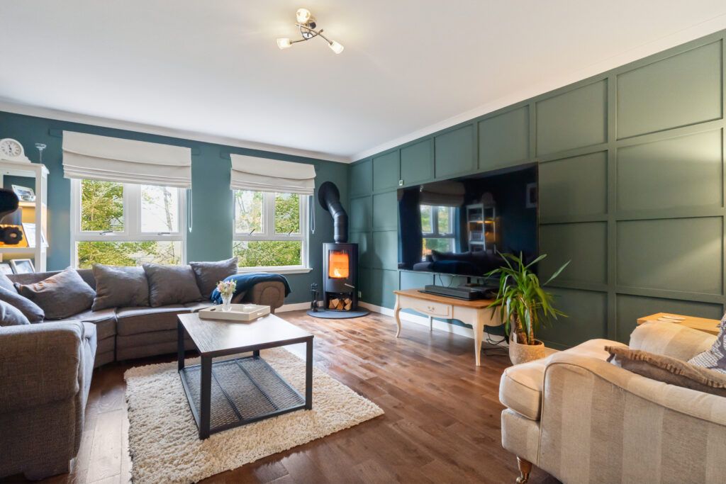 Property photo 2 of 27