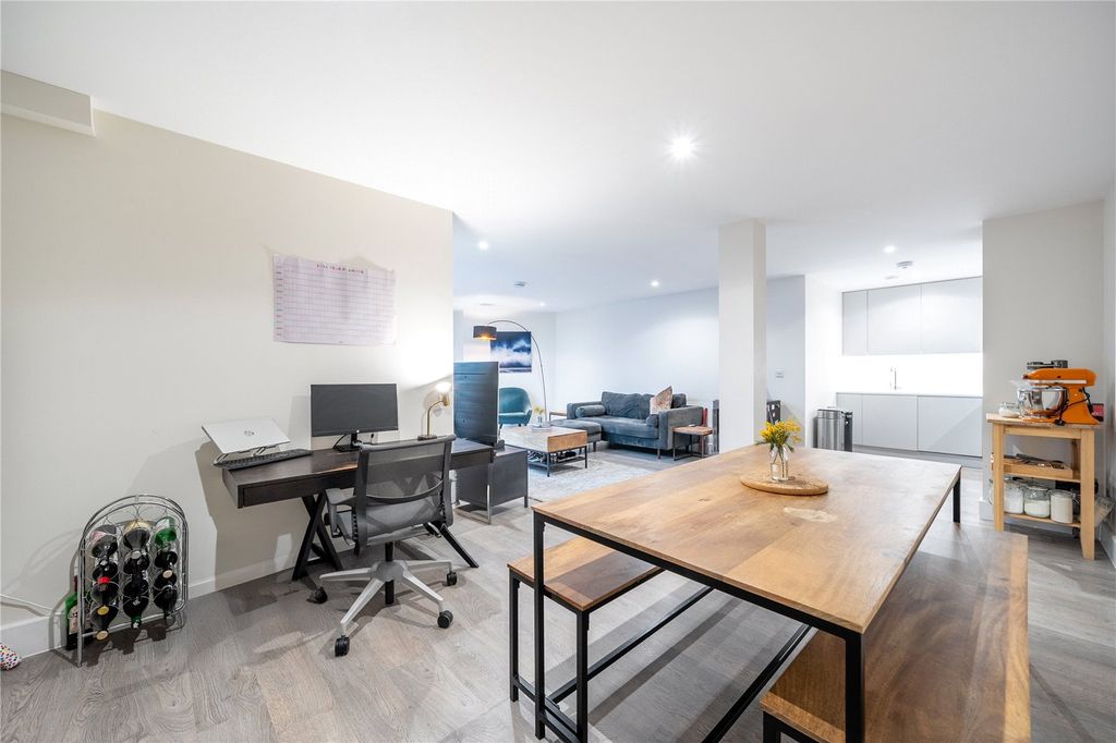 Property photo 3 of 20 Picture No. 19