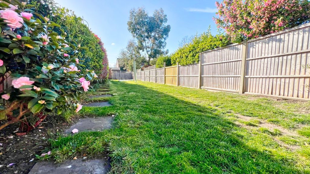 Property photo 2 of 24