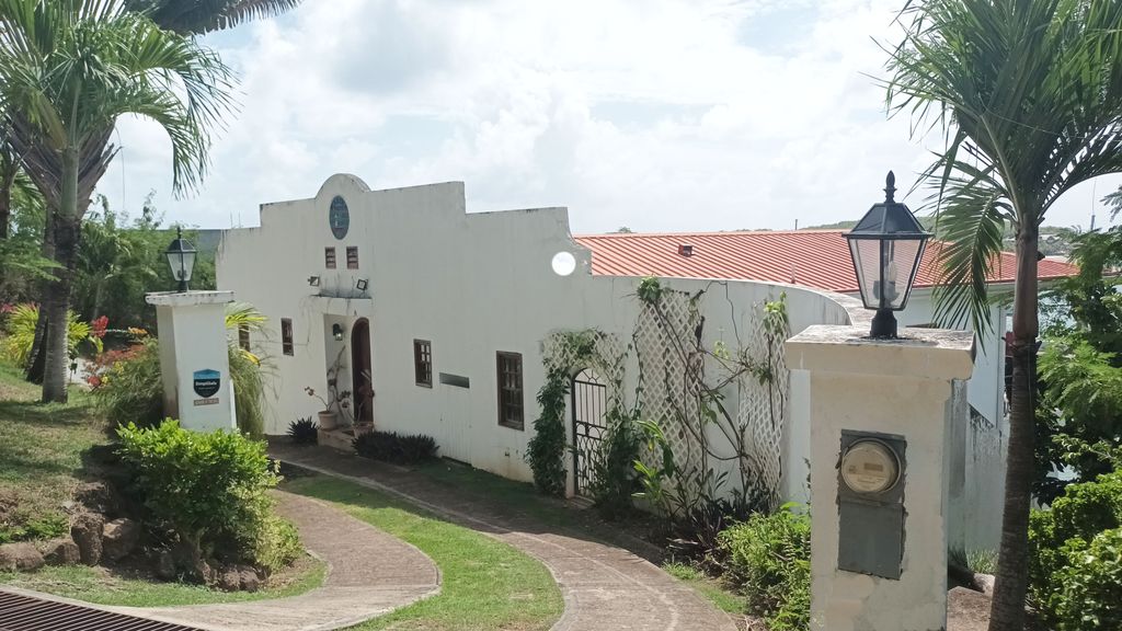 Property photo 3 of 21