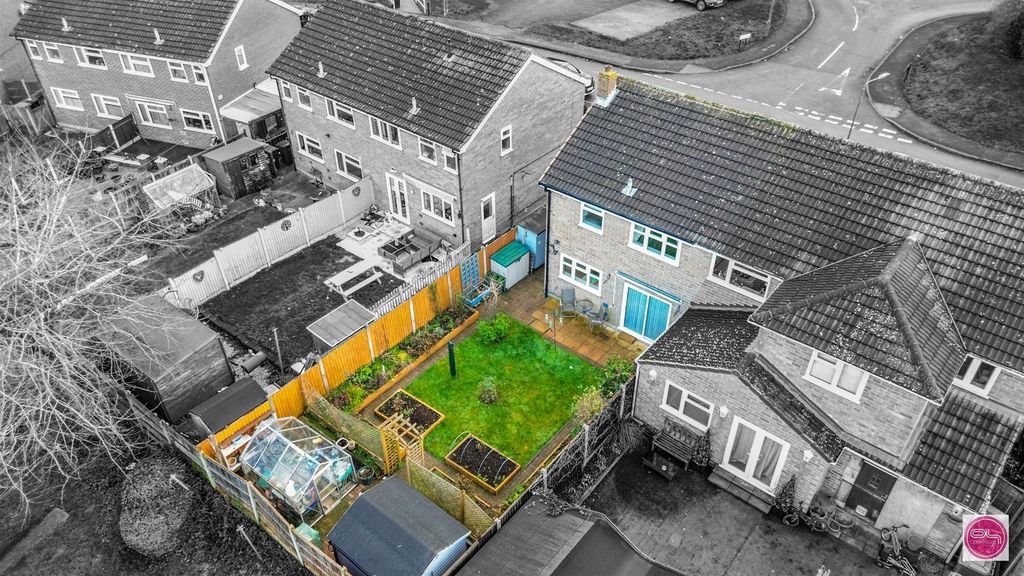 Property photo 3 of 30 St John's Drive, Newhall (3).Jpg