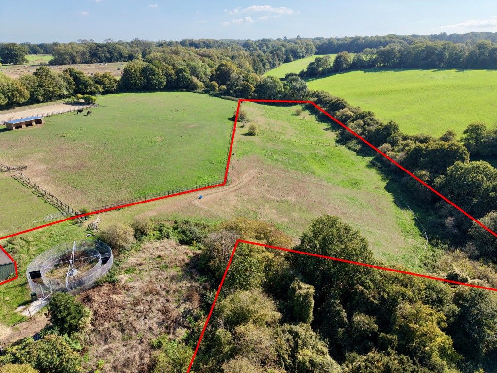 Property photo 3 of 46 Paddocks
