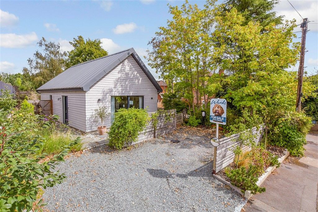 Property photo 1 of 9 External (Brochure) :