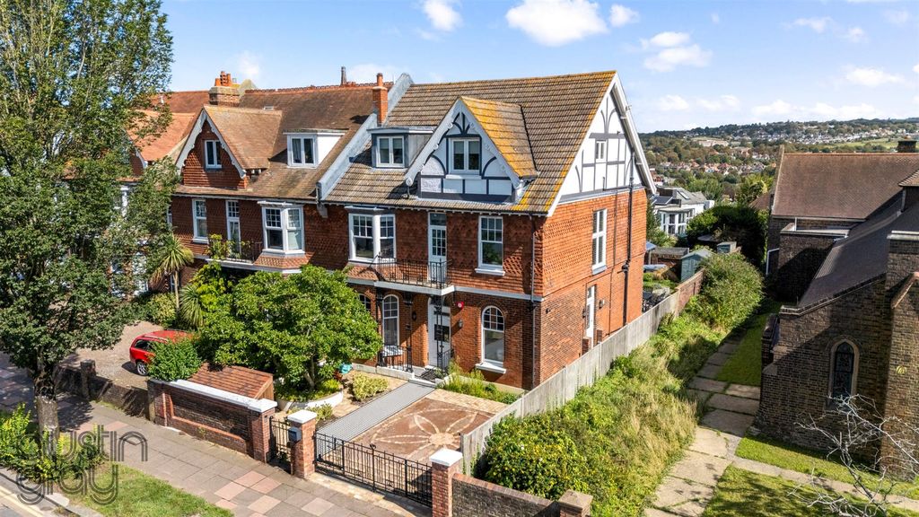 Property photo 1 of 30 Dyke Road, 274-035.Jpg