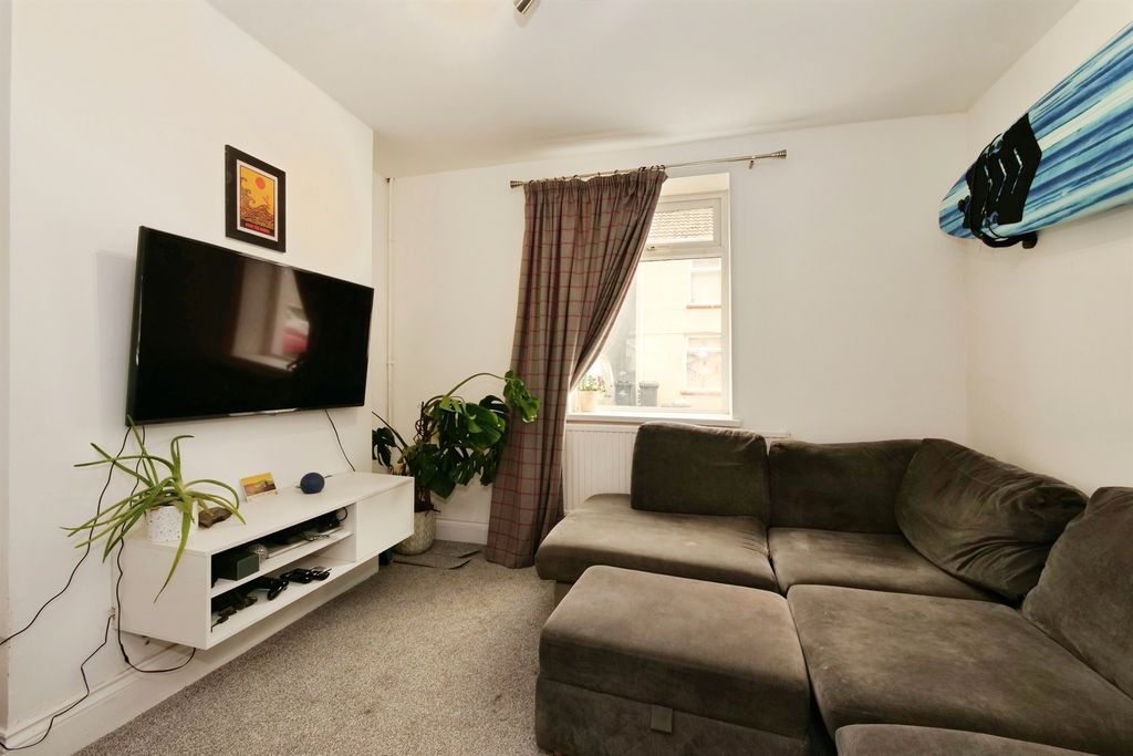 Property photo 2 of 24