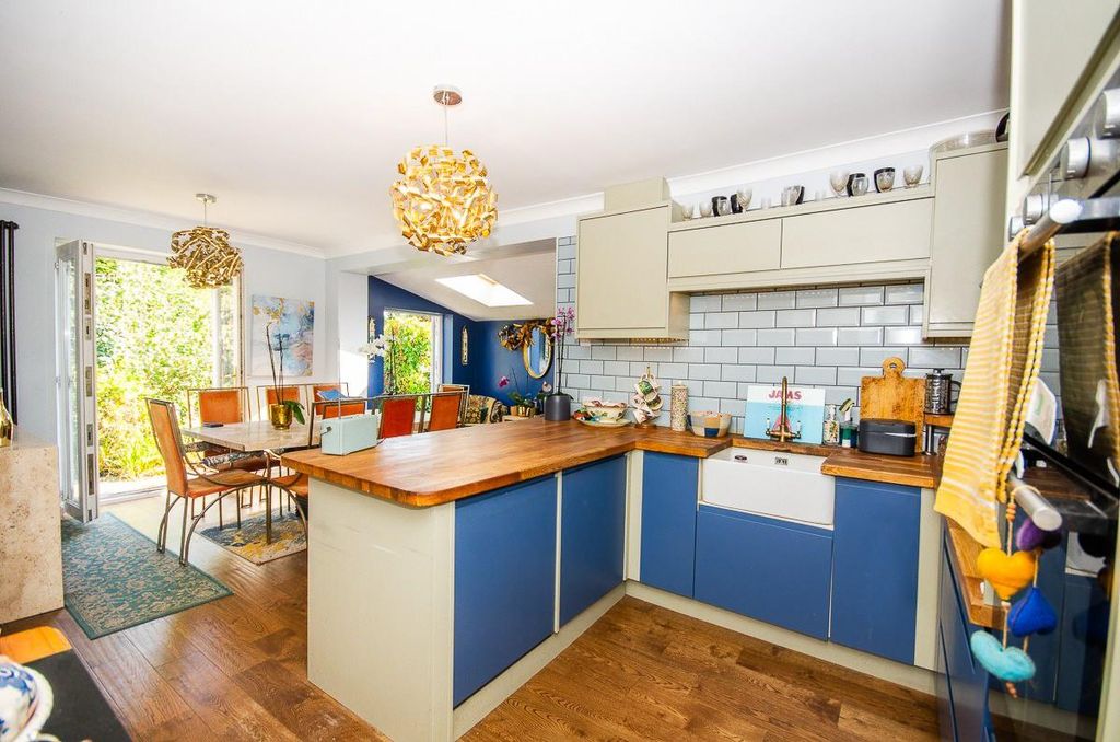 Property photo 3 of 22 Kitchen Pic 2.Jpg