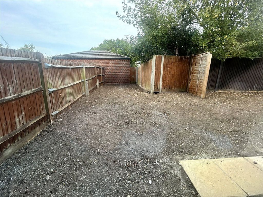 Property photo 3 of 17 Picture No. 15