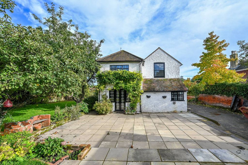 Property photo 1 of 24