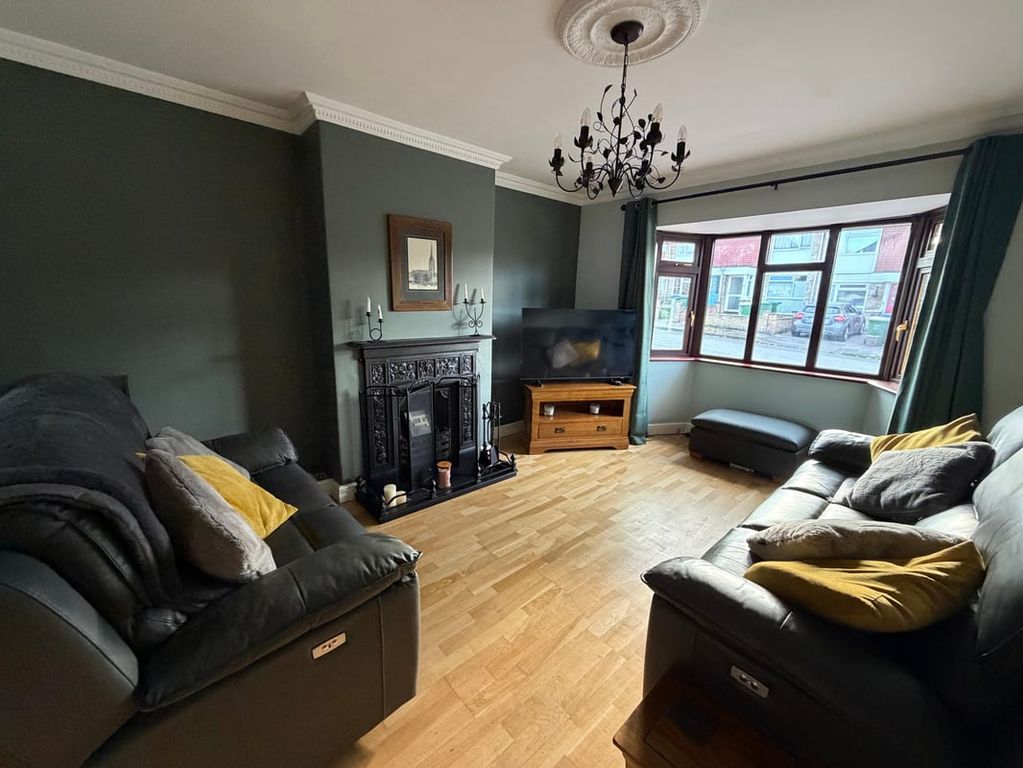 Property photo 2 of 21