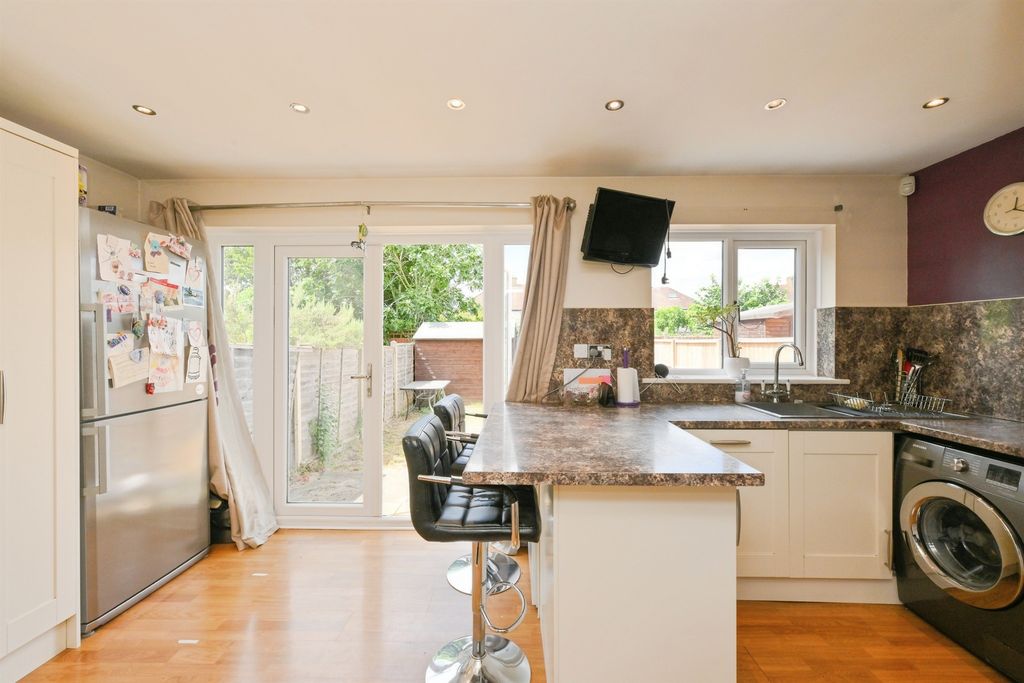 Property photo 2 of 14