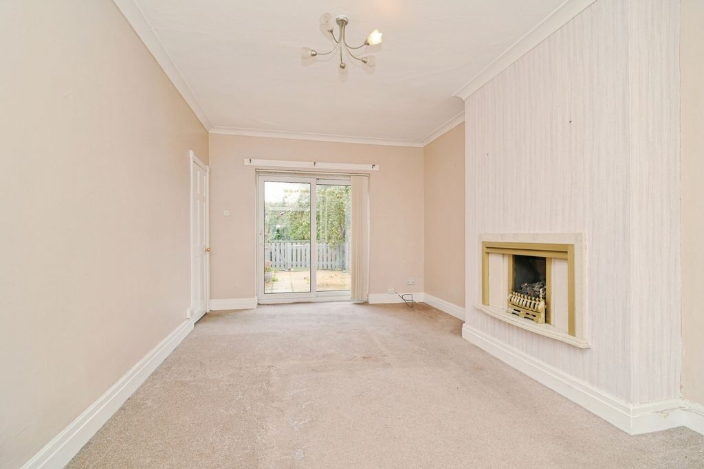 Property photo 2 of 17 Photo