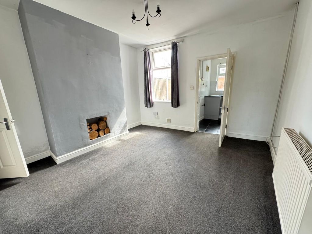 Property photo 3 of 9 Rear Reception Room.Jpg