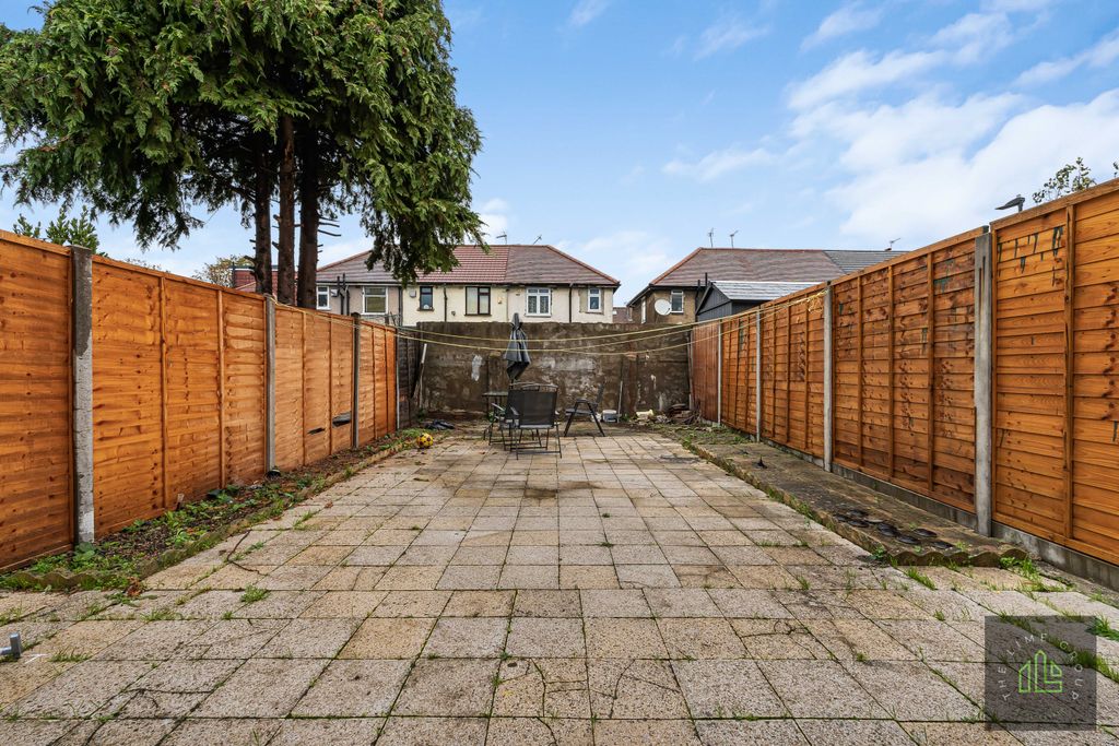 Property photo 3 of 15