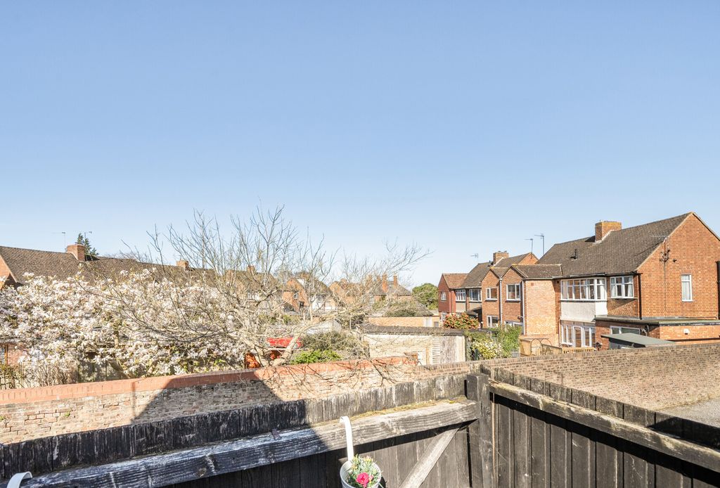 Property photo 3 of 12 1431054-9-69Bac41...