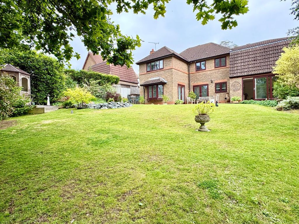 Property photo 2 of 36