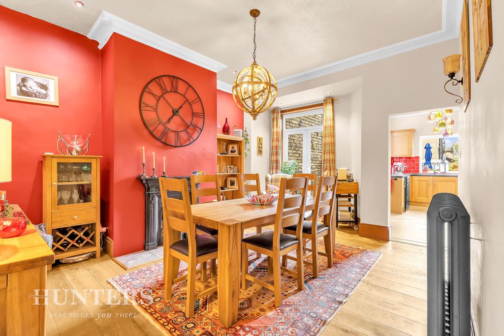 Property photo 3 of 31 Dining Room