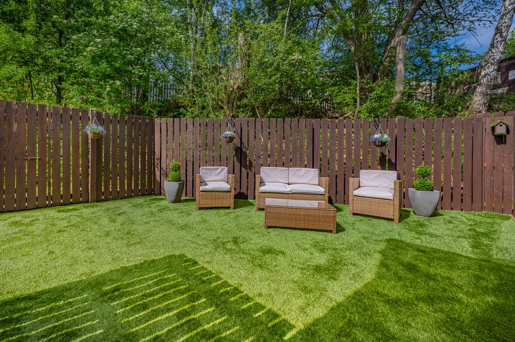 Property photo 2 of 32
