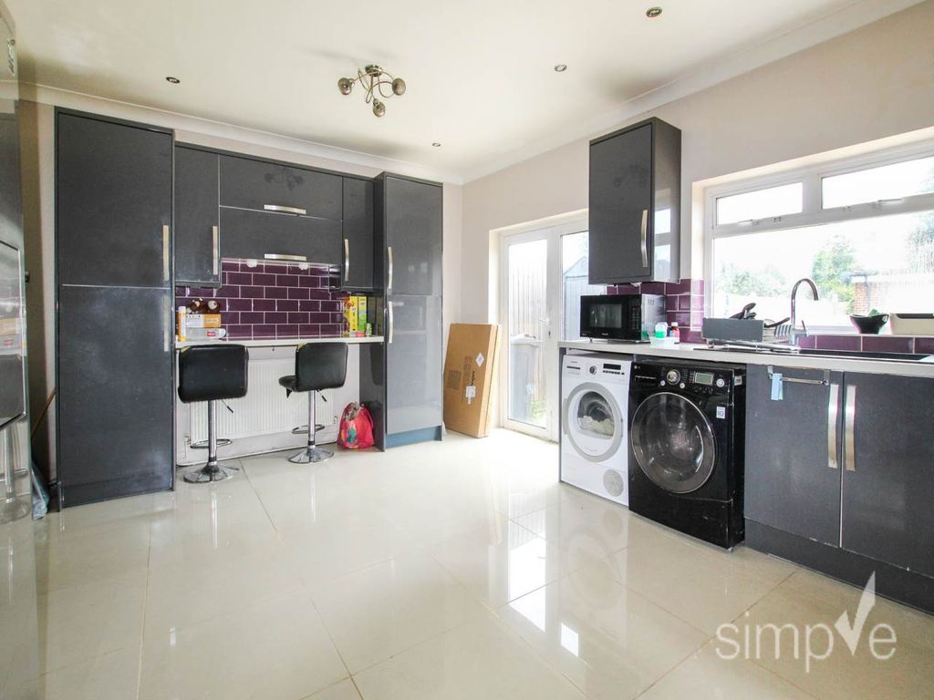 Property photo 3 of 12 Img_4172