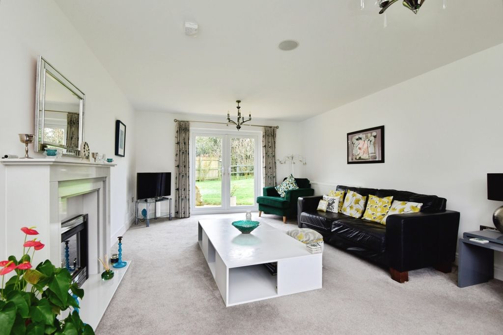 Property photo 2 of 34 Pbox-Img.Jpg