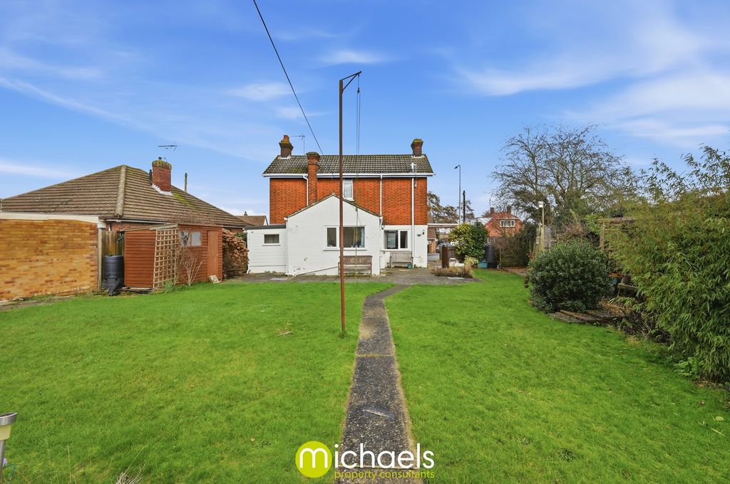 Property photo 2 of 25