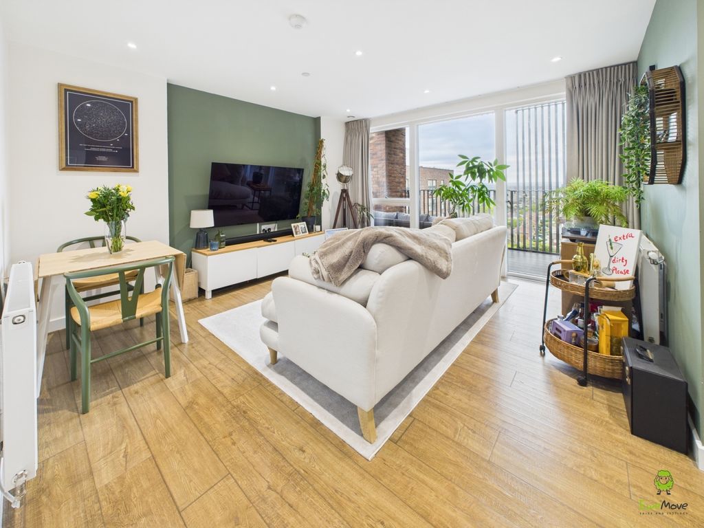 Property photo 1 of 10 For Sale With Clinton Crawford - Ewemove Bexleyhea
