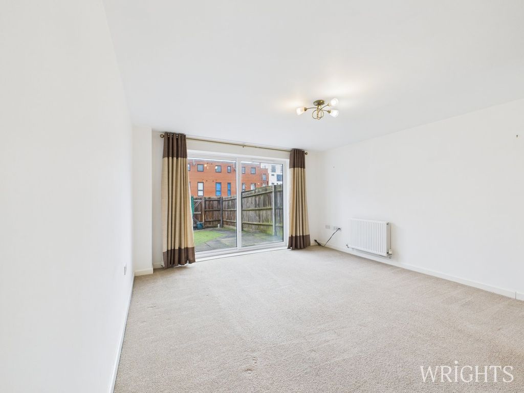 Property photo 2 of 23