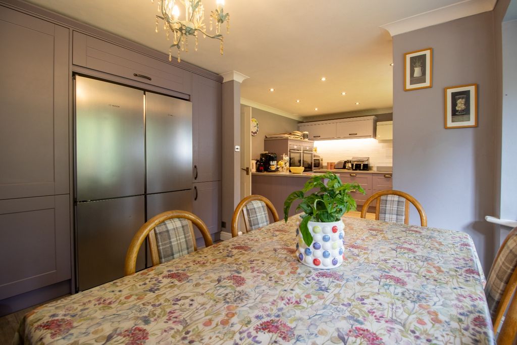 Property photo 3 of 33 5377546