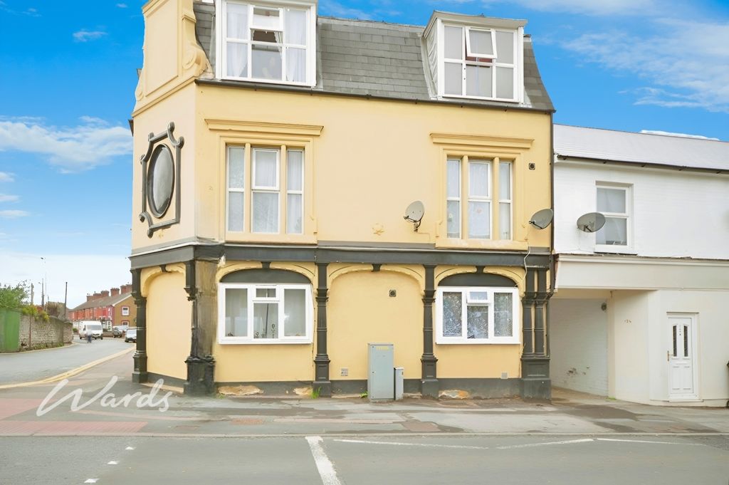 Property photo 1 of 8 Front