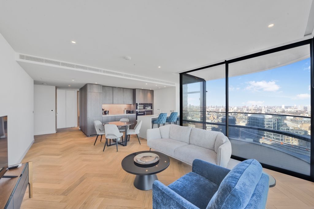 Property photo 3 of 14 Principal Tower