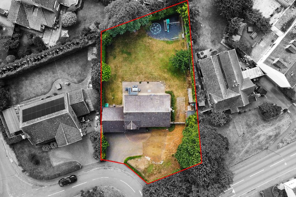 Property photo 2 of 25